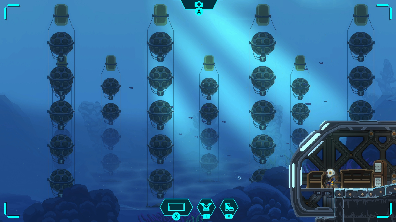 Screenshot du jeu, un jeu en 2D pixel art où l'on contrôle un petit personnage à la tête blanche. Il est ici dans un bâtiment sub-aquatique et observe un ensemble d'autres structures immergées sous l'eau.